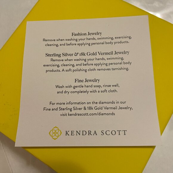 KENDRA SCOTT Letters Q Pendant Necklace Fashion Jewelry 14k Gold Plated New NWT - Picture 2 of 13